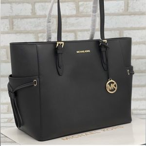 AUTHENTIC Michael Kors Gilly Large Tote